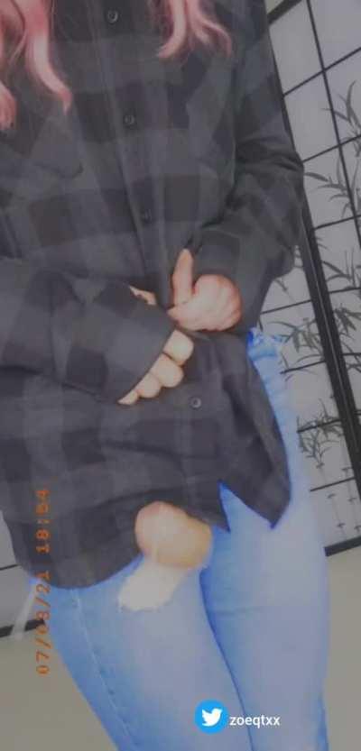 Accidentally cumming on you😳