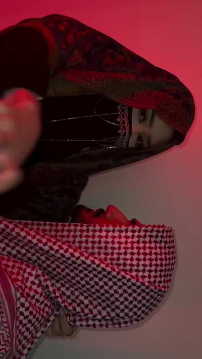 Made a post flair dedicated to her sister on Ig:by.imanx