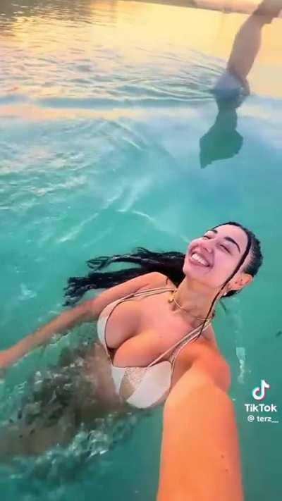 H maria me ta vyzompala ths OXIDM 