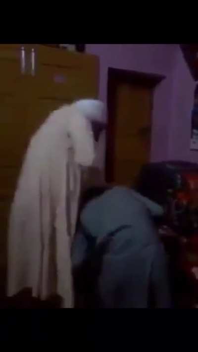 ਪਖੰਡੀ ਬਾਬਿਆਂ ਤੋ ਬਚੋ ਜੋ ਟੱਰਸਟਾਂ ਬਣਾ ਕੇ ਕਰੋੜਾਂ ਰੁਪਏ ਲੁੱਟ ਰਹੇ ਨੇ!!