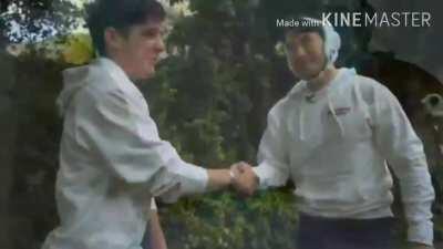 Unus Annus fans when the year ends (this took way too long)