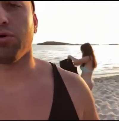 afgan ve surilerin tamamını gönderebilecek tek insan