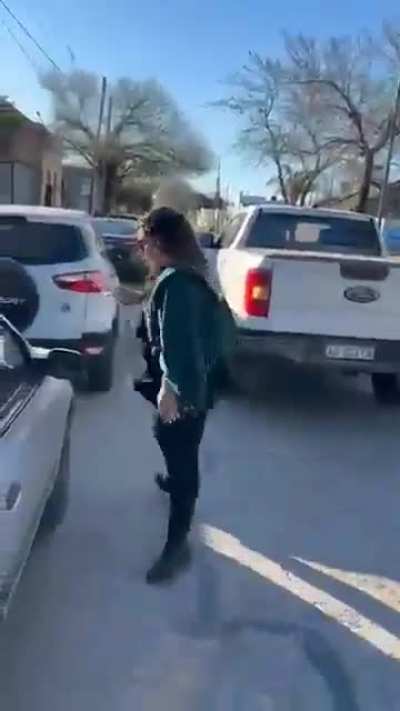 El Intendente Kirchnerista de Coronel Brandsen y un Concejal del mismo espacio político se tomaron a golpes de puño y se acusaron mutuamente de corruptos