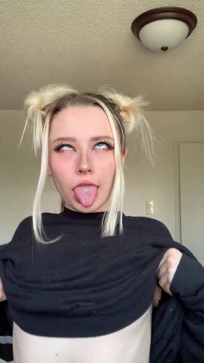 Thought you’d enjoy this titty drop ♡