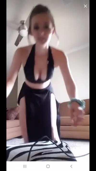 Quick view up her dress on live