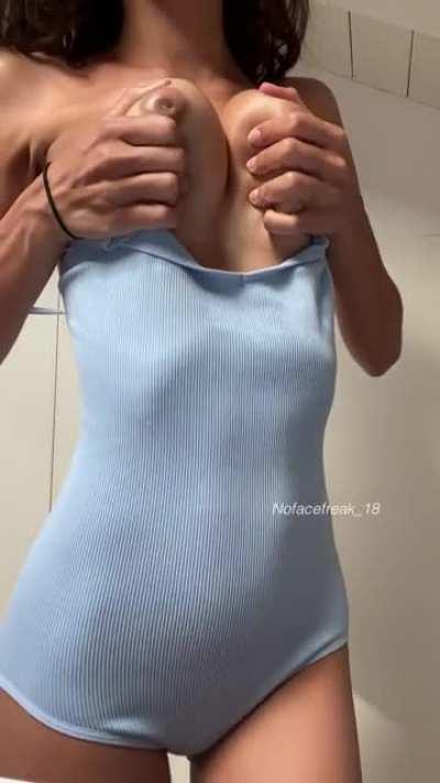 I’m just 86lbs but I hope you like my boobs🙈