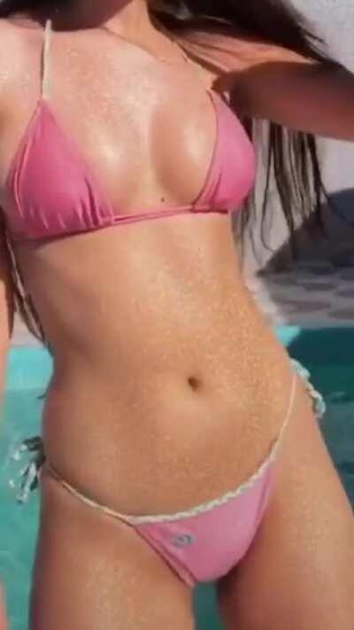 Larissa Costa (Janela da Rua)