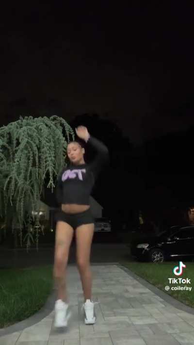 she got a turkey ass now