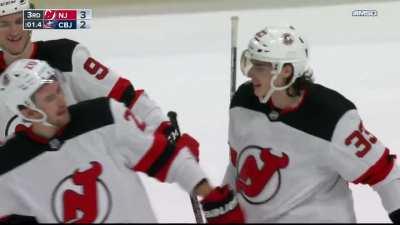 Ryan Graves scores the GWG with 1.4 seconds left on the clock