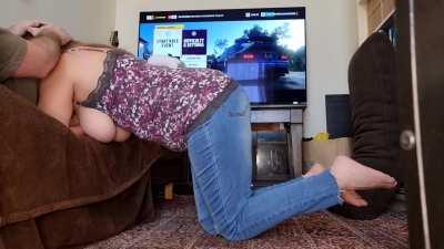 Blowing my BF while he plays Forza Horizon 🎮 [OC]