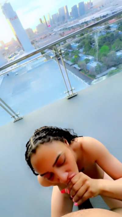 If you take her on vacation and she doesn’t get lit like this take me next time lol