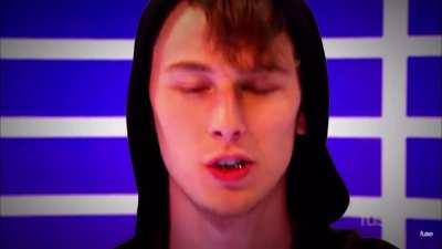 What is it with these grown ass celebs and their obsession with underage teenaged girls ? The way MGK was speaking about 17 yr old Kendall is so creepy