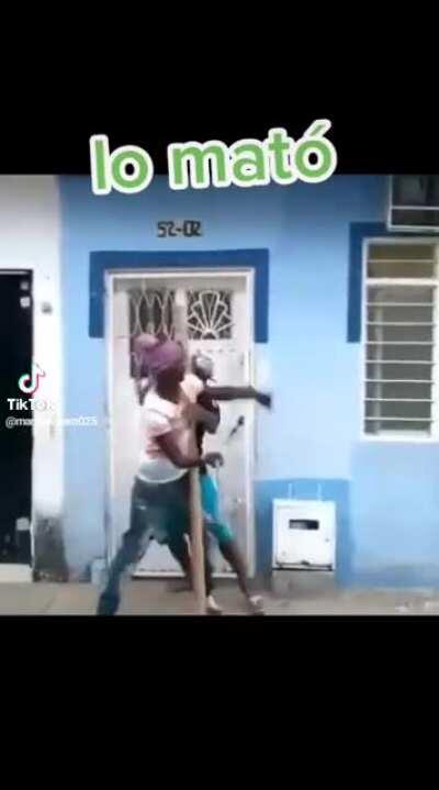 Ay marica lo mató 😂