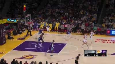 [Highlight] Lonnie Walker IV with the incredible behind the back assist