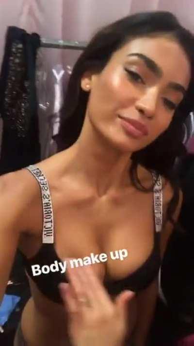 Kelly Gale