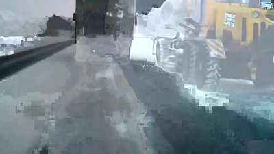 Two dead after a Hyundai Solaris crashes into a truck and becomes a piece of metal