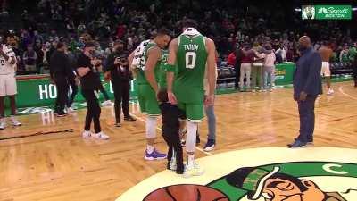 [Highlight] Deuce Tatum with his best Jeff Van Gundy impression on dad