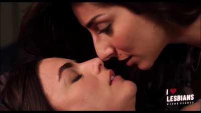 Retro Scenes: Necar Zadegan & Traci Dinwiddie - 