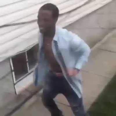 *Ljoga tentando se defender no Among* Cellbit e Calango: