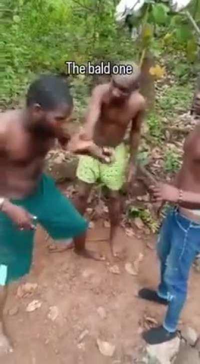 Ik that bald nigga head was stinging like a mf😭😭