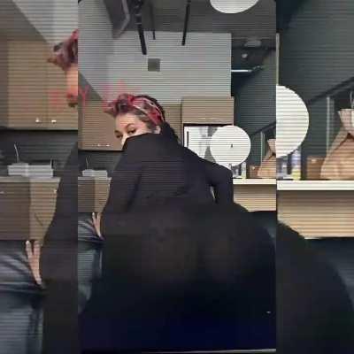 R4YCH13L Twerking and teasing her huge titties