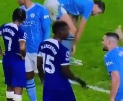 This man MUST be stopped he’s still shushing😭