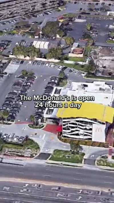 The worlds largest McDonald’s 🤯