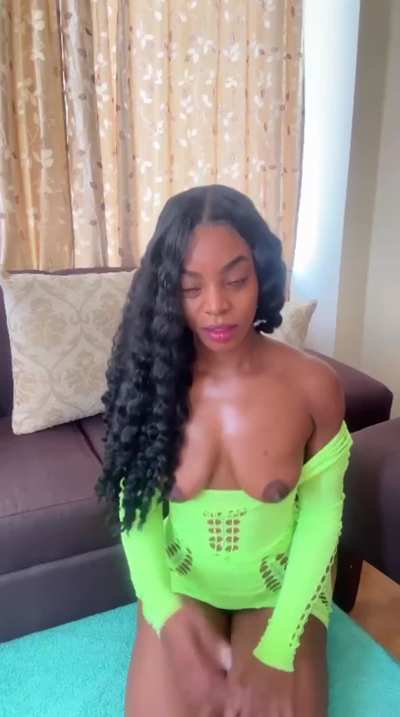 I look sweet but this ebony ass needs you to wreck it bare