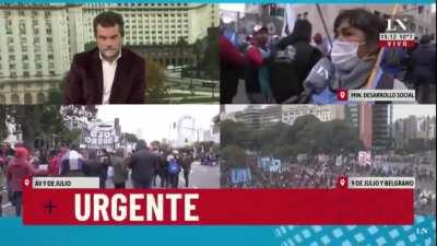 “Nos mandan polenta”