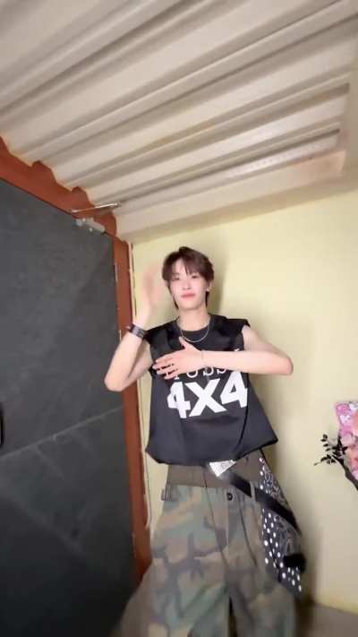 251027 Chen Kaiwen Chromosome Update - Replay by SHINee