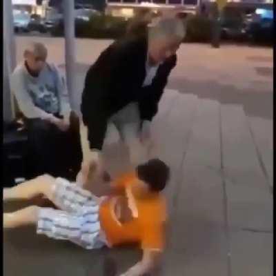 Crackie gegen CrackieOpa