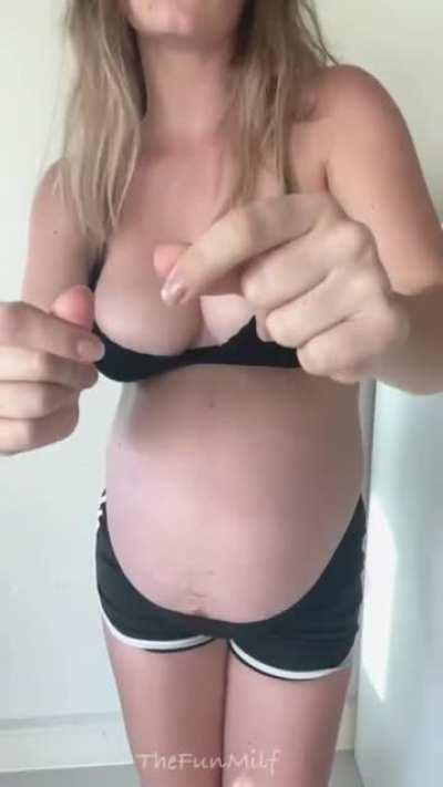 I’m still confident that getting nude while pregnant might get some guys hard!