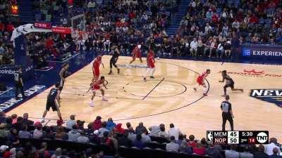 [Highlight] Alvarado hits Morant with the "too small" but Ja gets him right back with the and-1