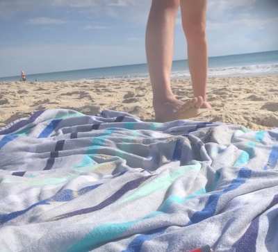 2 girls, a guy and a cattle dog