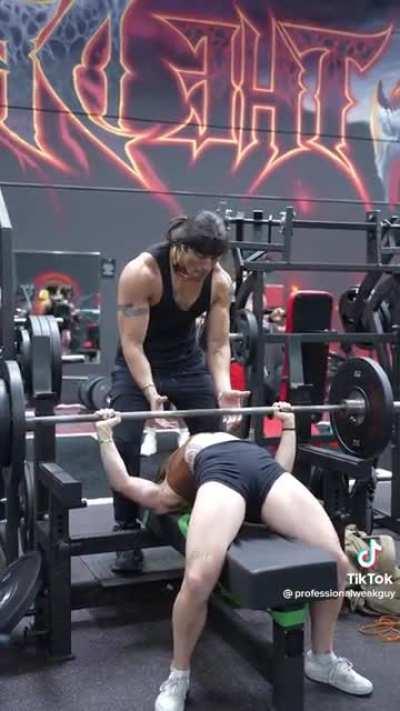 Nice 185 bench by patty. 💪