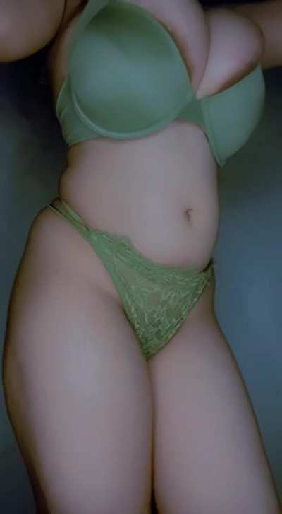 Am I thick enough for you? 🥵 [F]