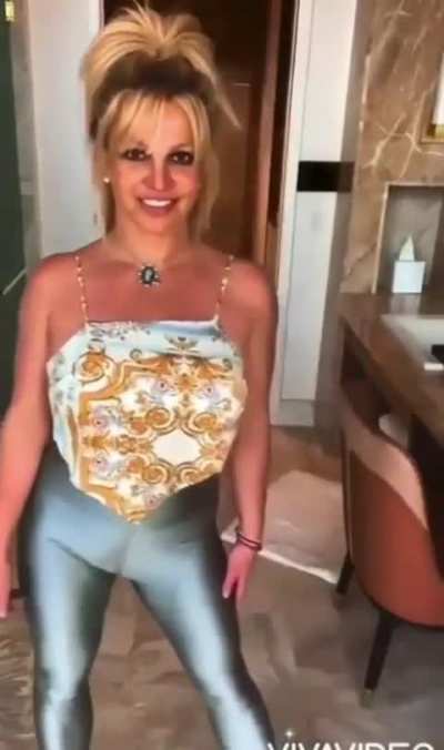 How can someone be this hot? 😍