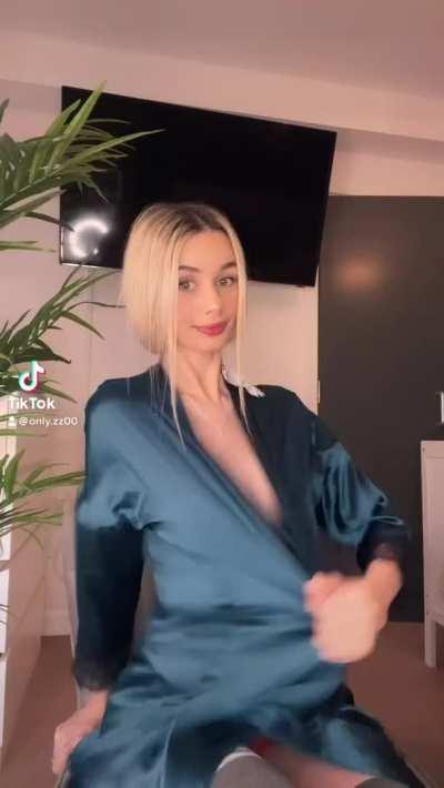 Time for tittytok ! New here 🙈