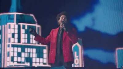 This After Hours to Can't Feel My Face transition is just fire