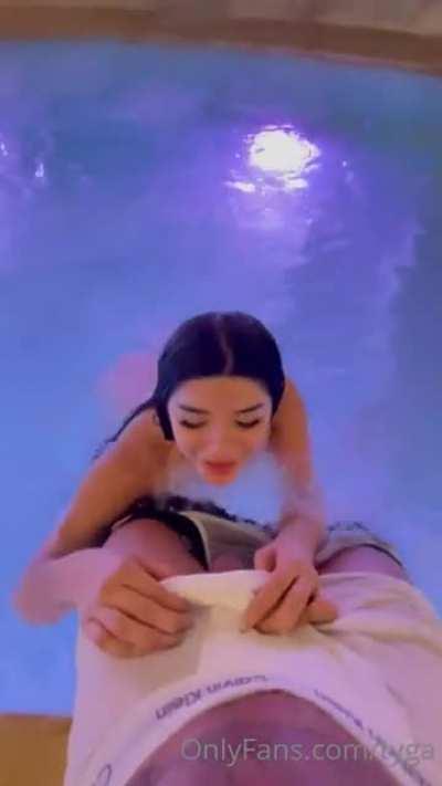 happy holidays to everybody spend that cash wit ya boy