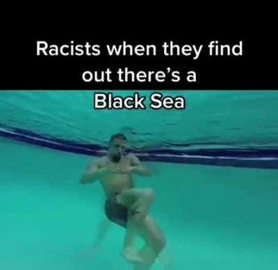 ⬛️🌊