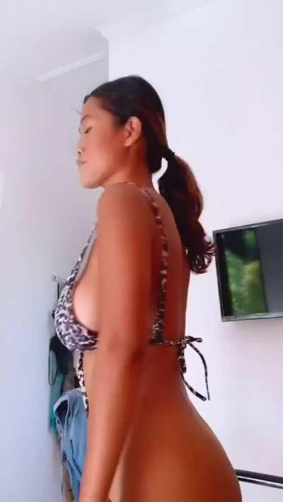 Drop, drop, drop, and drop again! who wants some milk ? :D