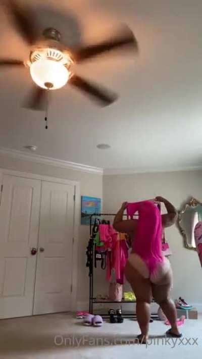 I know some don't like her big. But just following her forever she still has it.