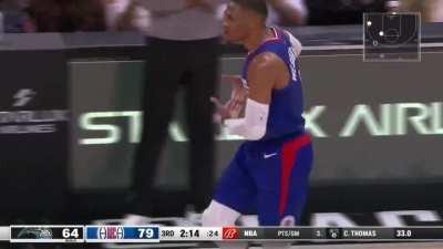 [Highlight] Westbrook scores the banker on Cole Anthony, rocks the baby