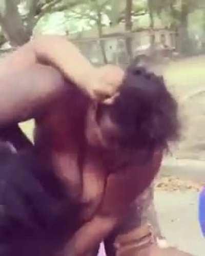 Big Girls Fighting Hard In The Street