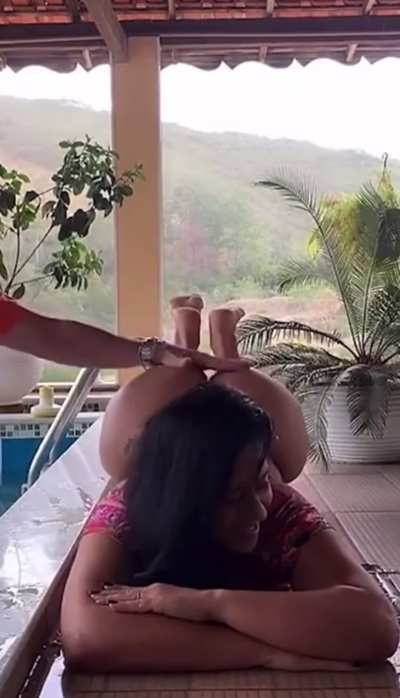 Somebody please tell me who owns this fantastic ass