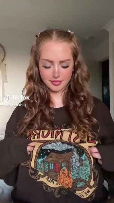 naughty redhead @auroraxblu