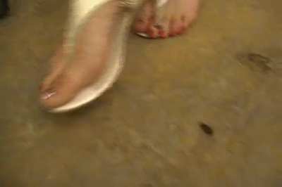 Crushing sandals thong 