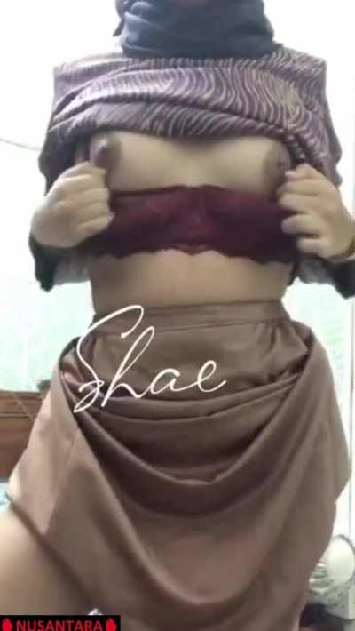 Cute Muslim Stripping! 🧕🏻💥