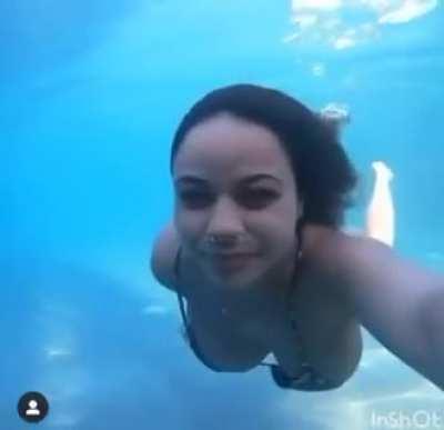 Underwater Tits, Ass, and a Kiss😘